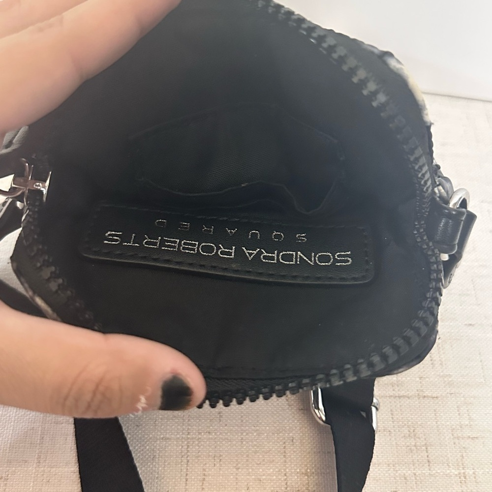 Sondra Roberts Squared Quilted Puffer Crossbody Bag - Picture 9 of 9